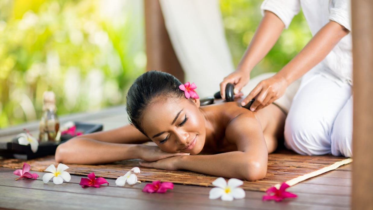 All You Need to Know About A Hot Stone Massage